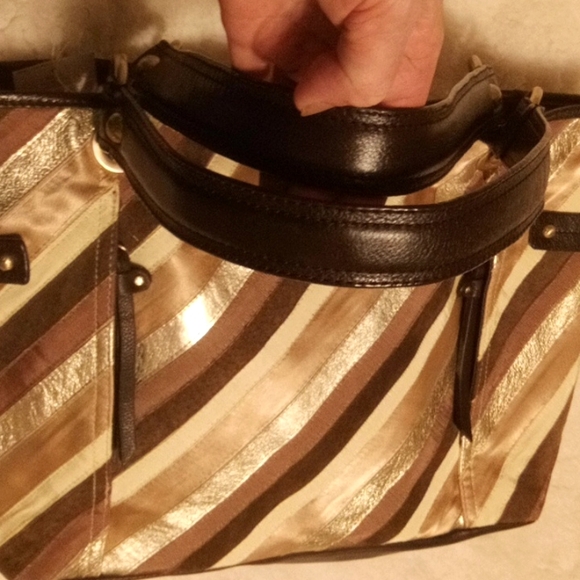 NWT $189💞 LIZ CLAIBORNE LEATHER Patchwork Striped Bag! - Picture 6 of 11